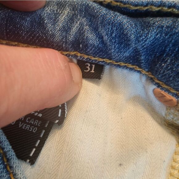 7 for all mankind  Edie jeans sz 31 with 27" inseam, buttonfly - Picture 5 of 6